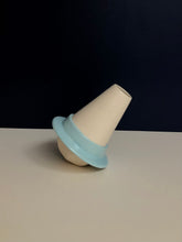 Load image into Gallery viewer, TABLE TUMBLER small cream/light blue
