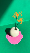 Load image into Gallery viewer, BOLVAASJE cream + fuchsia
